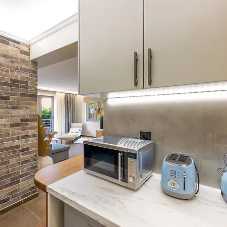 Апартаменти Italicon I